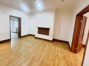 Dining Room - click for photo gallery